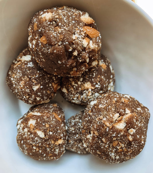 Protein Bar Recipe: PB&J Balls